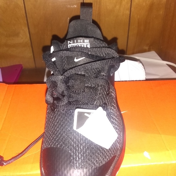 Brand new kids nike sneakers - Picture 2 of 5